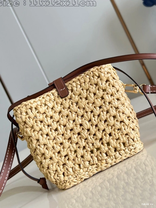 PURSE NOÉ VUITTON LOUIS 0822